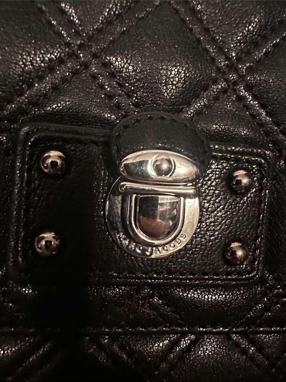 Great condition Marc Jacob’s black soft leather shoulder bag with silver chain - Picture 3 of 15